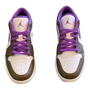 [553558-215] Mens Air Jordan RETRO 1 LOW 'Palomino/Wild Berry/White SZ 10